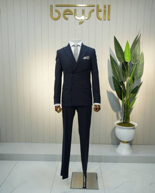 Beystil Sivri Yaka Lacivert Kruvaze Takım Elbise Granada - Slim Fit - Beystil